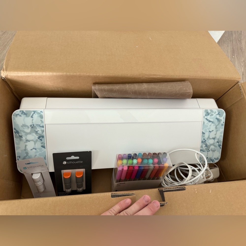 12” Silhouette Cameo 4 Crafting Machine & Accessories BUNDLE